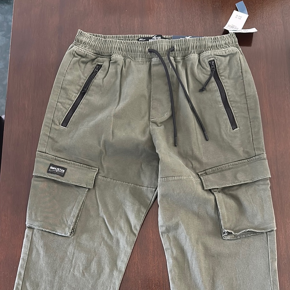 Hollister Green Cargo Pants with Utility Design